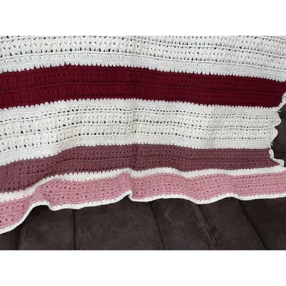 Vintage Hand Crocheted  Baby Throw Afghan Pink White 60 Inch X 40 Inch - Picture 4 of 5
